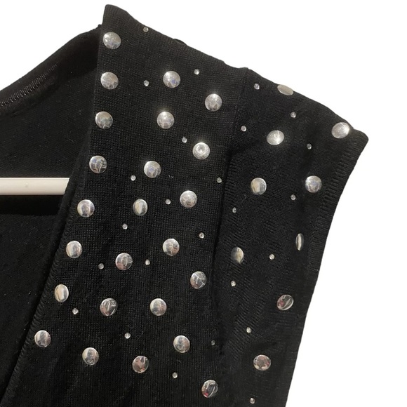 NIKIBIKI, ladies size M shirt. Long, Stretching - Picture 4 of 6